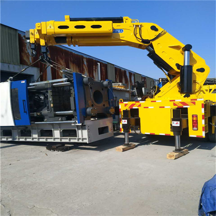 龙南县 大吨位折臂吊出租费用解析：一小时租赁多少钱