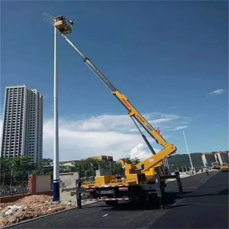 龙南县维修路灯的曲臂升降车出租