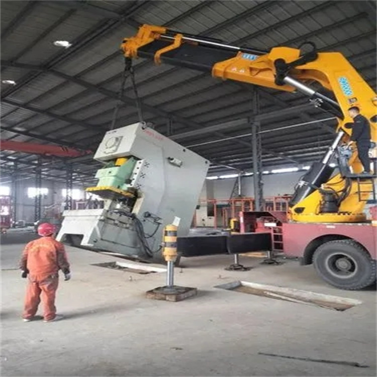 龙南县80吨折臂吊车出租附近电话