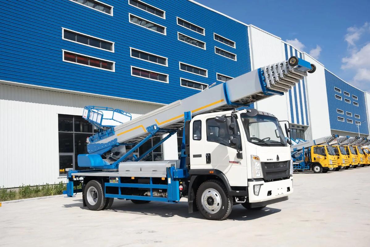 龙南县出租云梯车高空作业车 建筑垃圾搬运